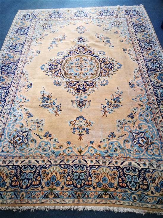A Kirman carpet 315 x 223cm